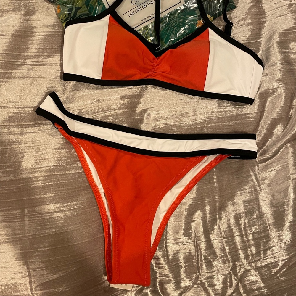 Colorblock Bikini - Picture 3 of 3